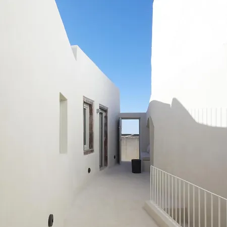 Thiro Exclusive With Private Jacuzzi Pyrgos Kallistis