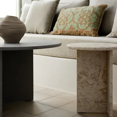 아파트 Thiro Exclusive With Private Jacuzzi