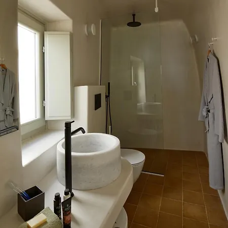 Thiro Exclusive With Private Jacuzzi Apartment