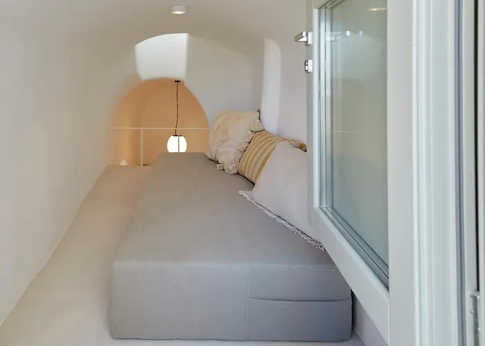 Thiro Exclusive With Private Jacuzzi Daire