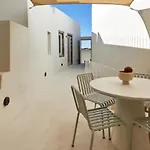 Thiro Exclusive With Private Jacuzzi *