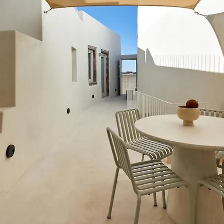 Thiro Exclusive With Private Jacuzzi *